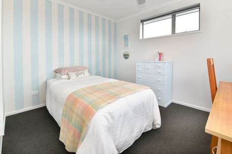 Photo of property in 6 Skipjack Pass, Silverdale, 0932