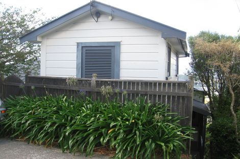 Photo of property in 9 Karepa Street, Brooklyn, Wellington, 6021