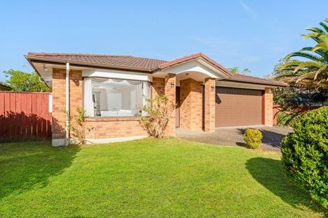 Photo of property in 52 Brookwood Drive, Henderson, Auckland, 0612