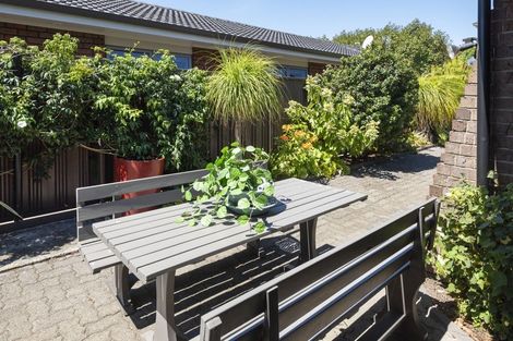 Photo of property in 5 Falstaff Place, Half Moon Bay, Auckland, 2012