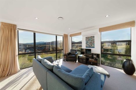 Photo of property in 25 Hackett Road, Jacks Point, Queenstown, 9371