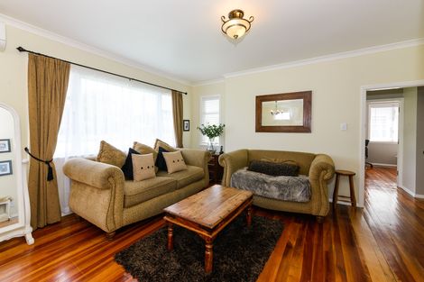 Photo of property in 89 Churchill Avenue, Hokowhitu, Palmerston North, 4410