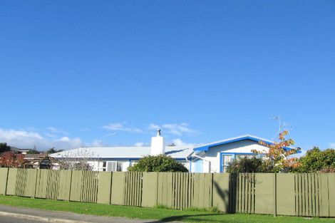 Photo of property in 44 Francis Road, Paraparaumu Beach, Paraparaumu, 5032