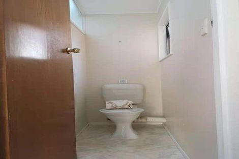 Photo of property in 10 Clendon Place, Manurewa, Auckland, 2102