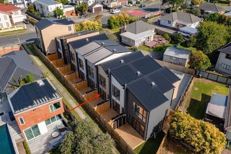 Photo of property in 6/442 Old Te Atatu Road, Te Atatu Peninsula, Auckland, 0610