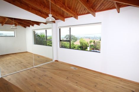 Photo of property in 1/1 Richards Avenue, Forrest Hill, Auckland, 0620