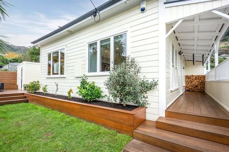 Photo of property in 4 Ripon Street, Lyttelton, 8082