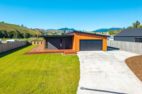 Photo of property in 3 Louden Place, Wakefield, 7025