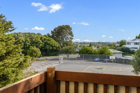 Photo of property in 14b Portland Street, Welcome Bay, Tauranga, 3112