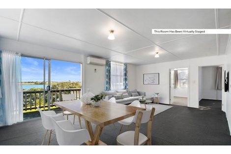 Photo of property in 51 Ferry Parade, Herald Island, Auckland, 0618