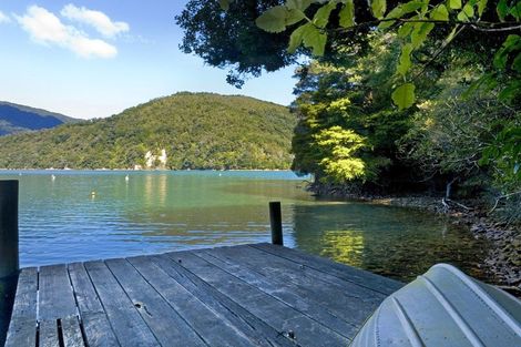 Photo of property in 26 Kamahi Road, Tennyson Inlet, 7195