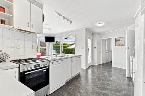 Photo of property in 5 Eaton Crescent, Otamatea, Whanganui, 4500