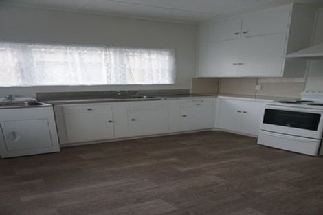 Photo of property in 28 Linton Street, Palmerston North, 4410