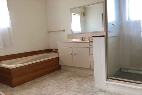 Photo of property in 32 Esmonde Road, Takapuna, Auckland, 0622