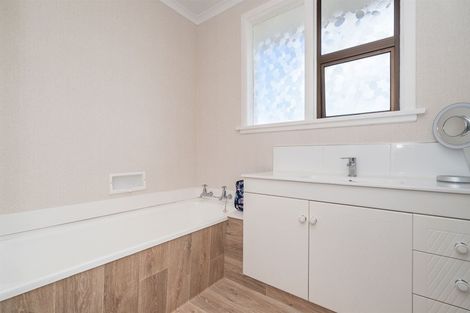 Photo of property in 5 Duthie Street, Milton, 9220