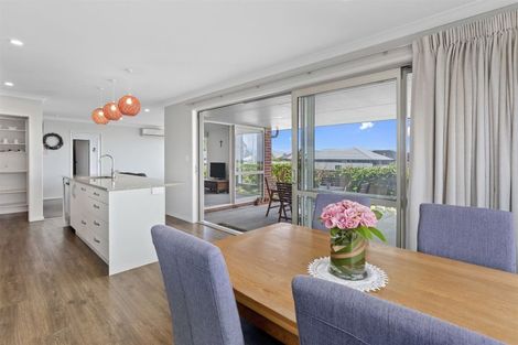 Photo of property in 89 Bert Wall Drive, Omokoroa, 3114