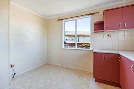 Photo of property in 15 Marama Crescent, Spotswood, New Plymouth, 4310