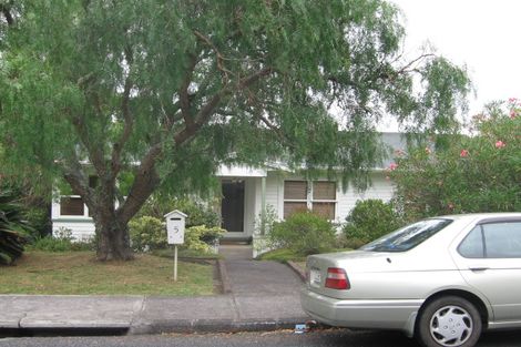 Photo of property in 5 Brunton Place, Glenfield, Auckland, 0629