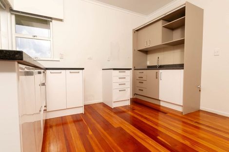 Photo of property in 6 Swanson Road, Henderson, Auckland, 0610