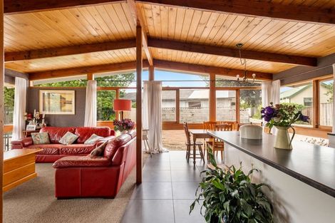 Photo of property in 111 Iranui Road, Inner Kaiti, Gisborne, 4010