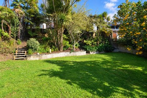 Photo of property in 18 Totara Drive, St Andrews, Hamilton, 3200