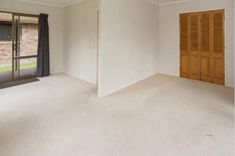 Photo of property in 30 Venus Place, Half Moon Bay, Auckland, 2012