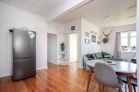 Photo of property in 3 Victoria Avenue, Dannevirke, 4930