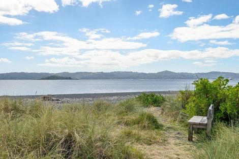 Photo of property in 25 Tuatoru Street, Eastbourne, Lower Hutt, 5013