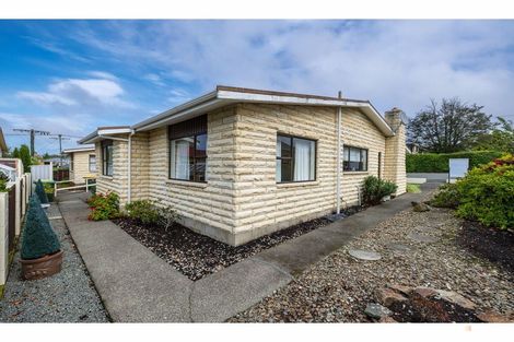 Photo of property in 6 Bond Street, Waimate, 7924