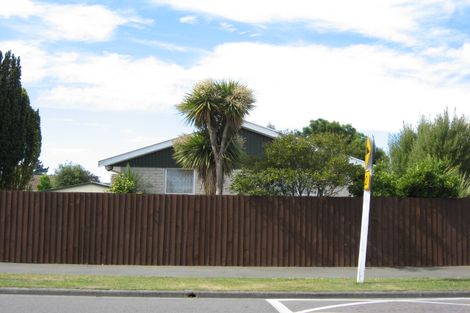 Photo of property in 24 Royal Park Drive, Parklands, Christchurch, 8083