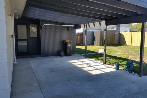 Photo of property in 60 Hillcrest Drive, Kelvin Grove, Palmerston North, 4414