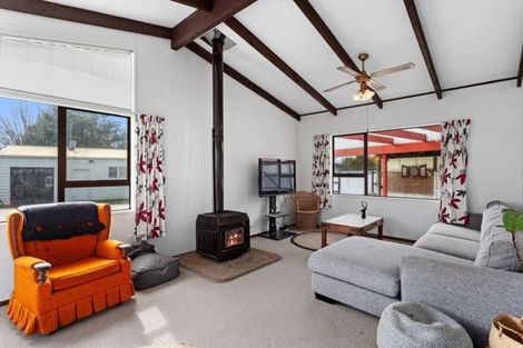 Photo of property in 15 Kauri Street, Edgecumbe, 3120