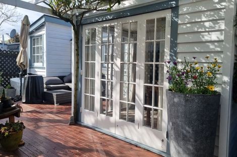 Photo of property in 147a Holly Road, St Albans, Christchurch, 8014