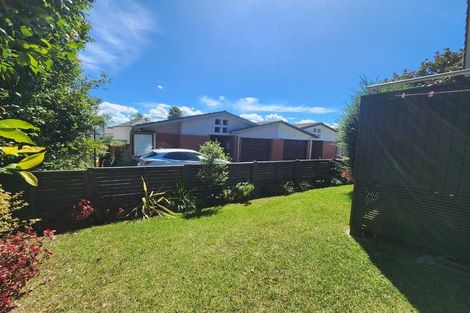 Photo of property in 1/17 Matata Street, Blockhouse Bay, Auckland, 0600