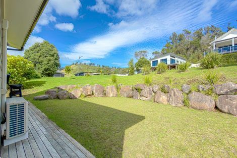 Photo of property in 5 Ross Place, Whiritoa, Whangamata, 3691