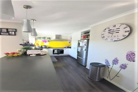 Photo of property in 1384 High Street, Taita, Lower Hutt, 5011