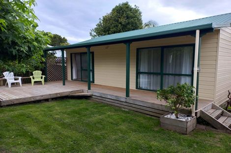 Photo of property in 5 Macnay Way, Murrays Bay, Auckland, 0630