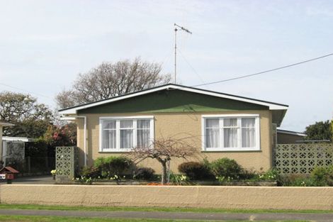 Photo of property in 4 Harris Place, Gonville, Whanganui, 4501