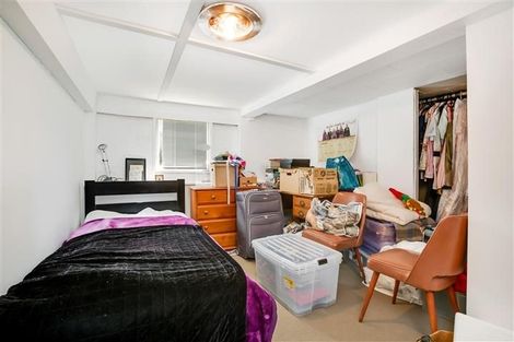 Photo of property in 13 Graham Avenue, Te Atatu Peninsula, Auckland, 0610