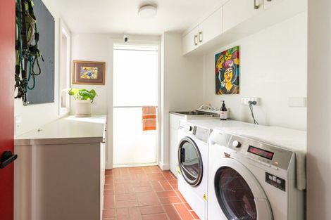 Photo of property in 77 Palliser Road, Roseneath, Wellington, 6011