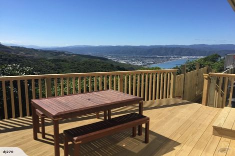 Photo of property in 41a Sunhaven Drive, Newlands, Wellington, 6037