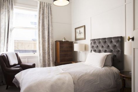 Photo of property in 45 Napier Terrace, Hospital Hill, Napier, 4110