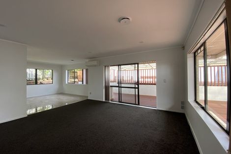 Photo of property in 208 Botany Road, Botany Downs, Auckland, 2010
