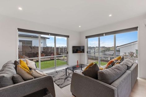 Photo of property in 16 Kiwa Crescent, Gulf Harbour, Whangaparaoa, 0930