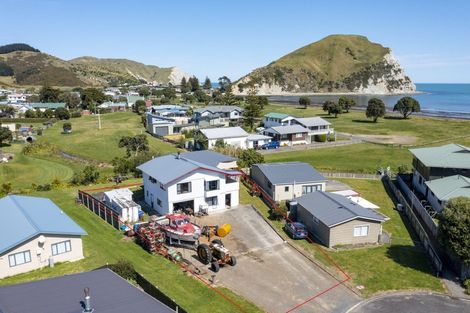Photo of property in 9 Bill Nolan Place, Mahia, 4198