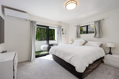 Photo of property in 3 Holyoake Place, Chatswood, Auckland, 0626