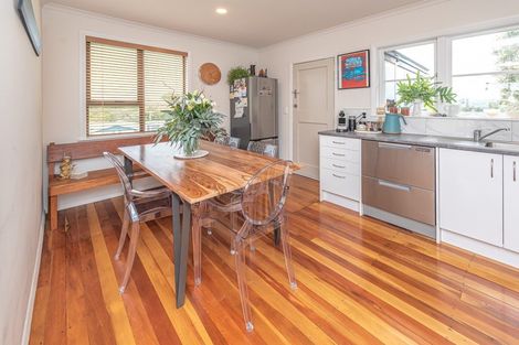 Photo of property in 28 Broadhead Avenue, Tawhero, Whanganui, 4501