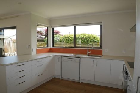 Photo of property in 63a Ngaio Road, Waikanae, 5036