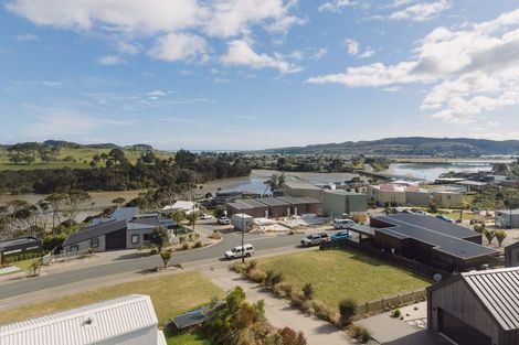 Photo of property in 3 Omahina Street, Raglan, 3225