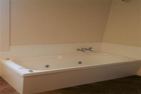 Photo of property in 35 Victoria Street, Hawera, 4610